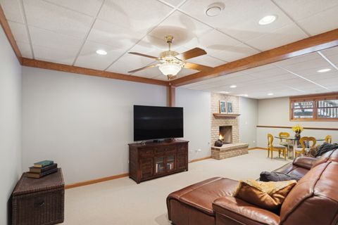 Tiny photo for 600 Crosswind Lane, Lindenhurst, IL 60046 (MLS # 12529479)