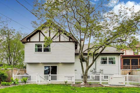Tiny photo for 313 S Hi Lusi Avenue, Mount Prospect, IL 60056 (MLS # 12663699)
