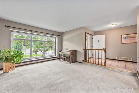 Tiny photo for 474 Briarcliff Lane, Bartlett, IL 60103 (MLS # 12393145)