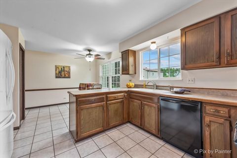 Tiny photo for 474 Briarcliff Lane, Bartlett, IL 60103 (MLS # 12393145)