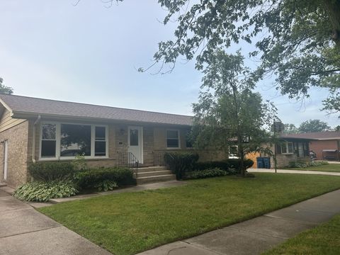 Photo of 248 W Elmwood Drive, Chicago Heights, IL 60411 (MLS # 12407131)