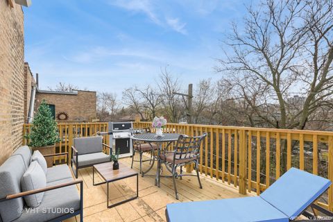 Tiny photo for 847 W Ainslie Street #3W, Chicago, IL 60640 (MLS # 12496880)