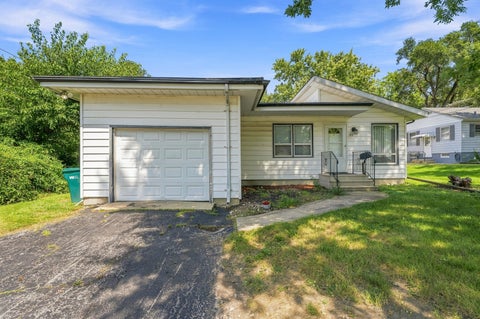 Tiny photo for 106 Thornton Street, Lockport, IL 60441 (MLS # 12746861)