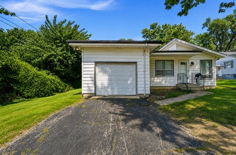 Tiny photo for 106 Thornton Street, Lockport, IL 60441 (MLS # 12746861)