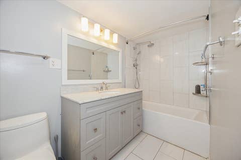Tiny photo for 425 Home Avenue #1g, Oak Park, IL 60302 (MLS # 12702342)