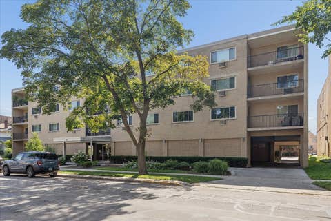 Photo of 425 Home Avenue #1g, Oak Park, IL 60302 (MLS # 12702342)