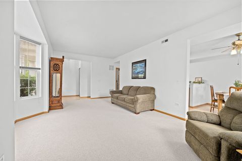 Tiny photo for 24850 W Franklin Lane, Plainfield, IL 60585 (MLS # 12630007)