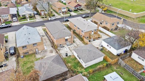 Tiny photo for 233 32nd Avenue, Bellwood, IL 60104 (MLS # 12526515)