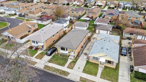 Tiny photo for 233 32nd Avenue, Bellwood, IL 60104 (MLS # 12526515)