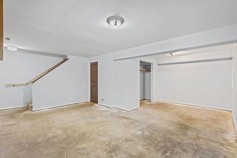 Tiny photo for 2703 Wayfaring Lane #B, Lisle, IL 60532 (MLS # 12585157)