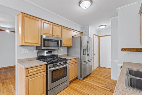 Tiny photo for 2703 Wayfaring Lane #B, Lisle, IL 60532 (MLS # 12585157)