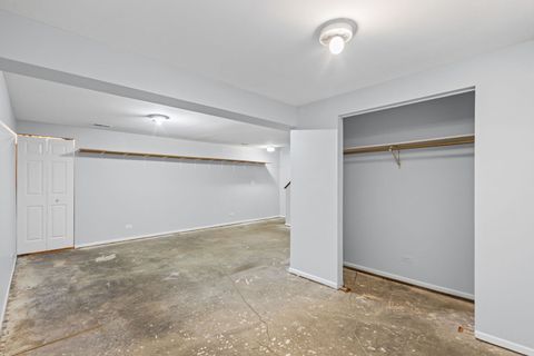 Tiny photo for 2703 Wayfaring Lane #B, Lisle, IL 60532 (MLS # 12585157)