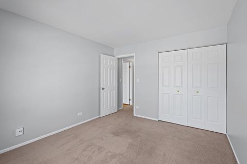 Tiny photo for 2703 Wayfaring Lane #B, Lisle, IL 60532 (MLS # 12585157)