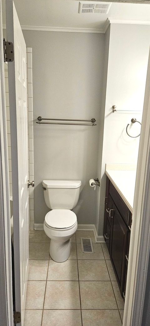 Tiny photo for 2703 Wayfaring Lane #B, Lisle, IL 60532 (MLS # 12585157)