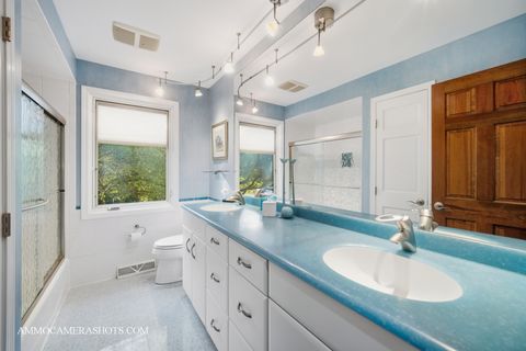 Tiny photo for 12 Highgate Court, St. Charles, IL 60174 (MLS # 12494769)