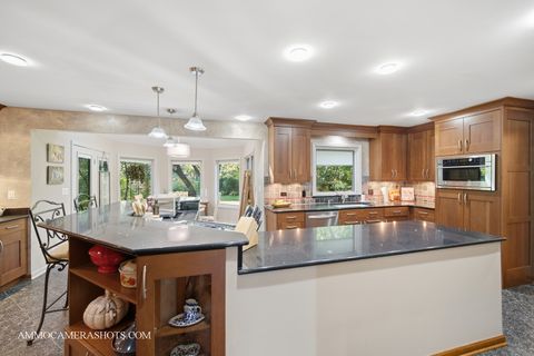 Tiny photo for 12 Highgate Court, St. Charles, IL 60174 (MLS # 12494769)
