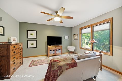 Tiny photo for 12 Highgate Court, St. Charles, IL 60174 (MLS # 12494769)