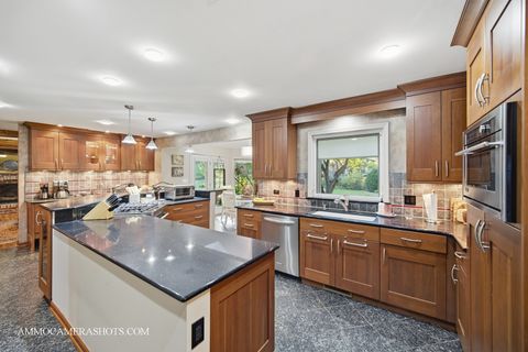 Tiny photo for 12 Highgate Court, St. Charles, IL 60174 (MLS # 12494769)