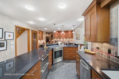 Tiny photo for 12 Highgate Court, St. Charles, IL 60174 (MLS # 12494769)