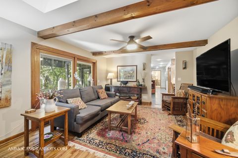 Tiny photo for 12 Highgate Court, St. Charles, IL 60174 (MLS # 12494769)