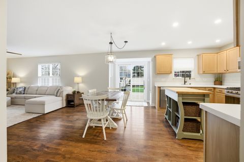 Tiny photo for 1331 S 7th Street, St. Charles, IL 60174 (MLS # 12558047)