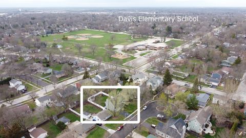 Tiny photo for 1331 S 7th Street, St. Charles, IL 60174 (MLS # 12558047)