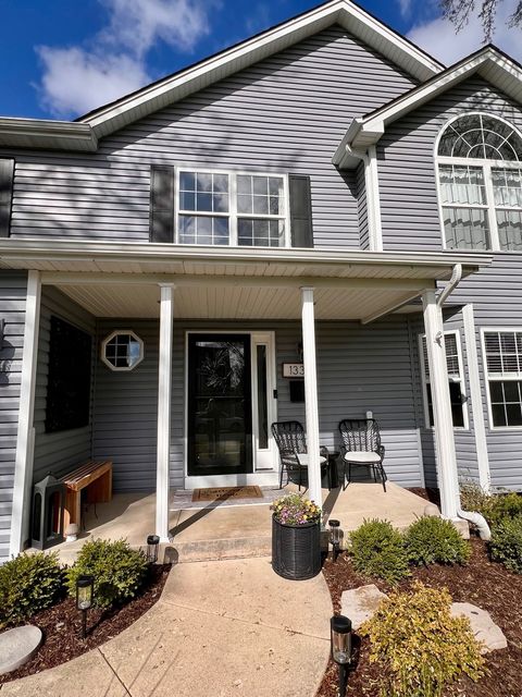 Tiny photo for 1331 S 7th Street, St. Charles, IL 60174 (MLS # 12558047)