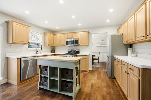 Tiny photo for 1331 S 7th Street, St. Charles, IL 60174 (MLS # 12558047)