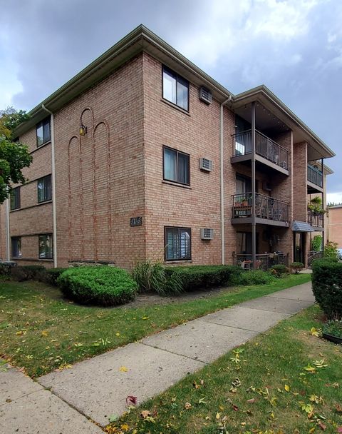 8749 W SUMMERDALE Avenue 1C Chicago IL 60656