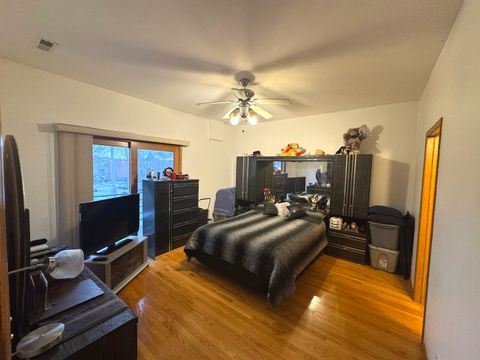 Tiny photo for 4242 S Vincennes Avenue #2, Chicago, IL 60653 (MLS # 12328037)