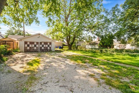 Tiny photo for 4000 Amelia Avenue, Lyons, IL 60534 (MLS # 12468029)