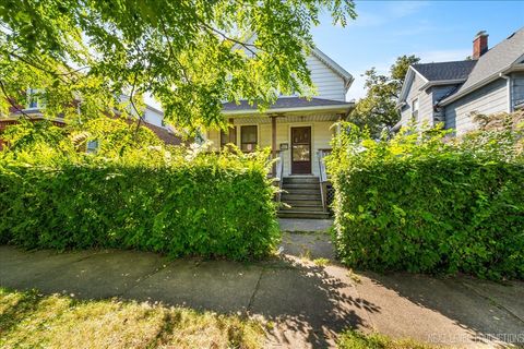 Tiny photo for 4000 Amelia Avenue, Lyons, IL 60534 (MLS # 12468029)