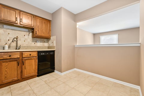 Tiny photo for 1105 Spring Garden Circle #5, Naperville, IL 60563 (MLS # 12752744)
