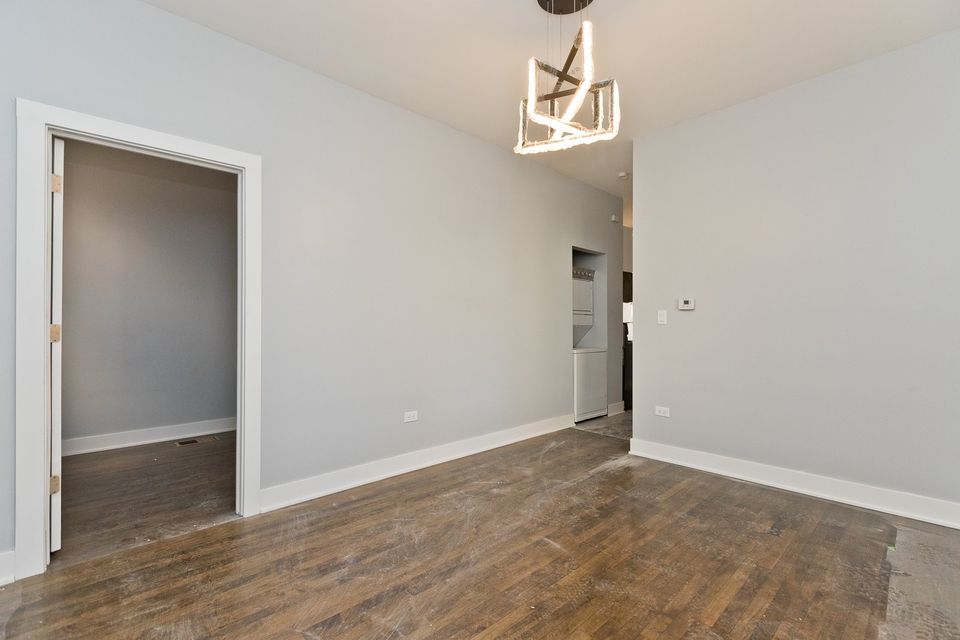 1922 N Wilmot Avenue 3F