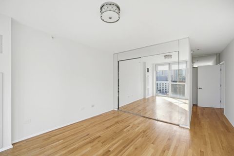 Tiny photo for 600 N Dearborn Street #1812, Chicago, IL 60654 (MLS # 12506438)