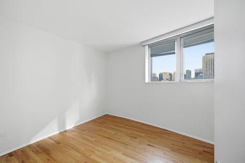 Tiny photo for 600 N Dearborn Street #1812, Chicago, IL 60654 (MLS # 12506438)