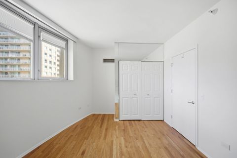 Tiny photo for 600 N Dearborn Street #1812, Chicago, IL 60654 (MLS # 12506438)