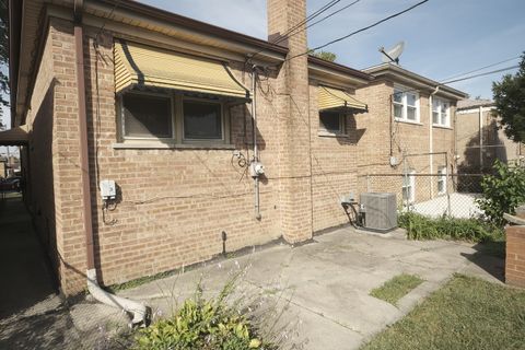 Tiny photo for 9647 S Lowe Avenue, Chicago, IL 60628 (MLS # 12488417)