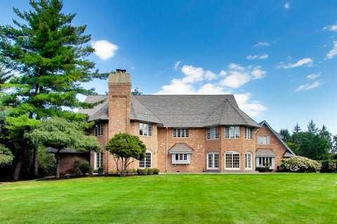 Tiny photo for 1400 Kurtis Lane, Lake Forest, IL 60045 (MLS # 12747790)