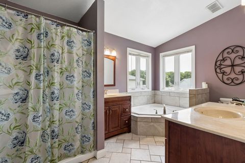 Tiny photo for 3343 W Ivywood Court, Decatur, IL 62522 (MLS # 12665823)