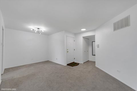 Tiny photo for 918 E Kings Road #1, Palatine, IL 60074 (MLS # 12533690)