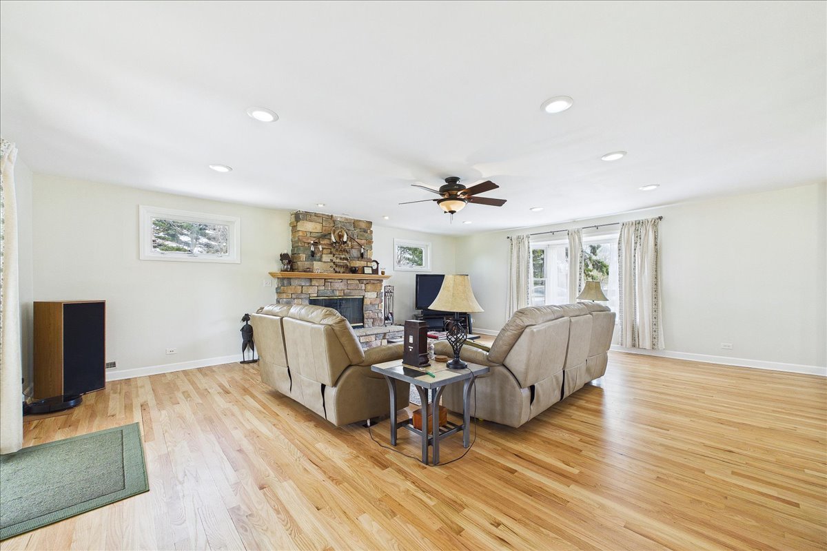 2N548 Pleasant Avenue