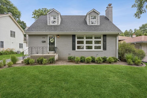 212 N Jackson Road, Clarendon Hills, IL 60514 - #: 12732600
