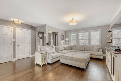 Tiny photo for 9926 S Campbell Avenue, Chicago, IL 60655 (MLS # 12569328)