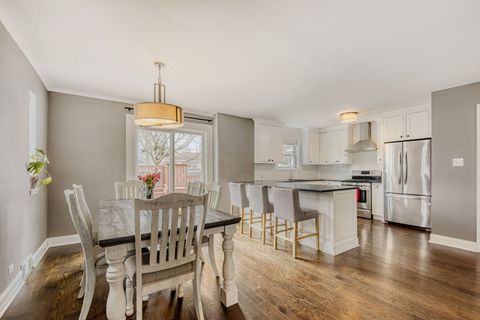 Tiny photo for 9926 S Campbell Avenue, Chicago, IL 60655 (MLS # 12569328)