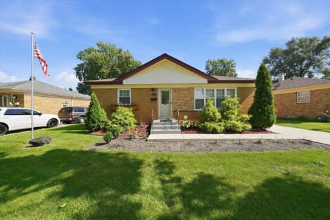 Photo of 11201 Mandel Avenue, Westchester, IL 60154 (MLS # 12737622)