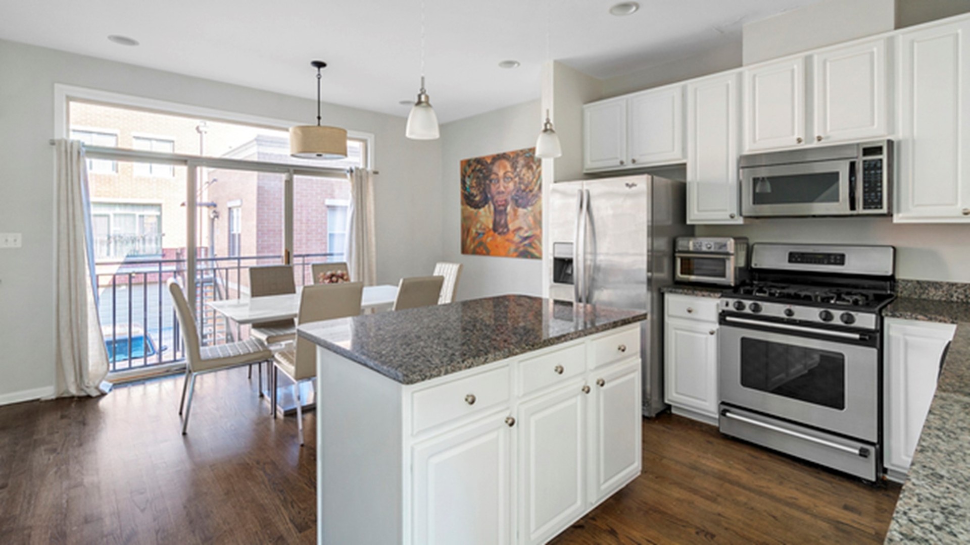 720 W EVERGREEN Avenue 720