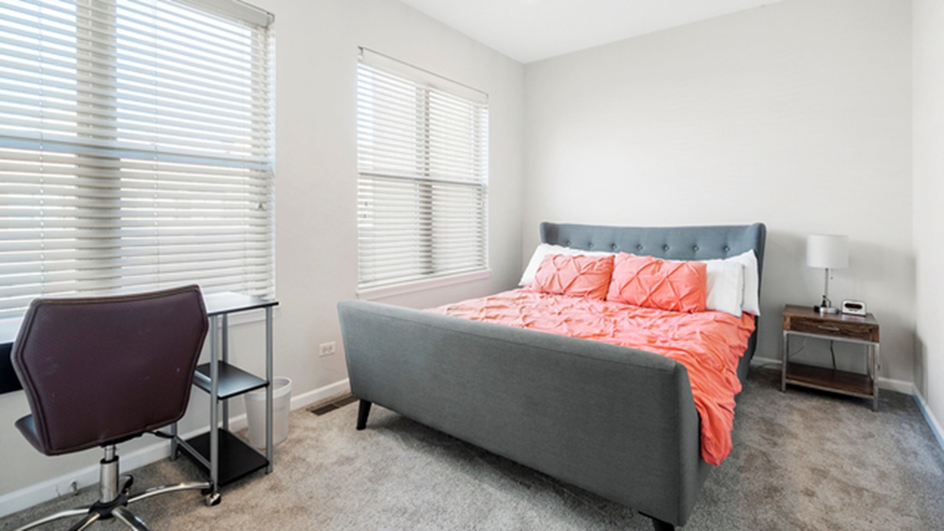 720 W EVERGREEN Avenue 720
