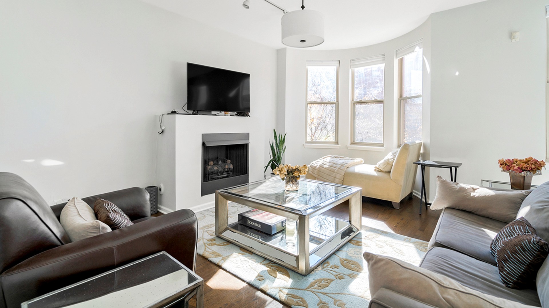 720 W EVERGREEN Avenue 720