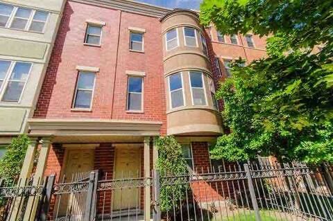 720 W EVERGREEN Avenue 720 Chicago IL 60610